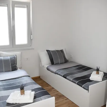 Apartment Olea - With Beautiful Sea View, Near The Sandy And Center