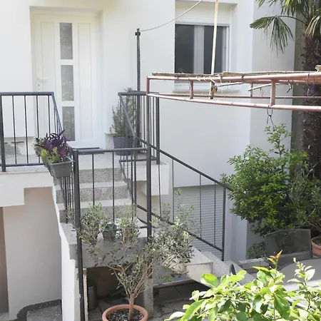 Apartment Olea - With Beautiful Sea View, Near The Sandy And Center *