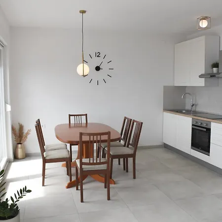 Apartment Olea - With Beautiful Sea View, Near The Sandy And Center Crikvenica