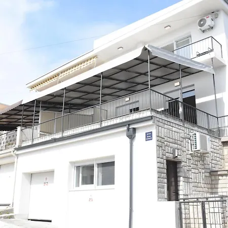 Olea - With Beautiful Sea View, Near The Sandy And Center Apartament