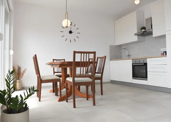 Olea - With Beautiful Sea View, Near The Sandy And Center Цриквеница